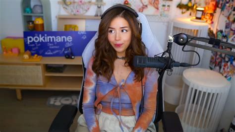 nip slips leaked|POKIMANE SHOWS HER TITS ON TWITCH LIVE STREAM。